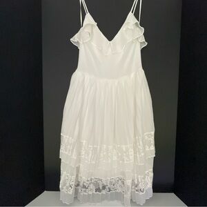 French Connection Women’s Dress Size 4. Lace. Pleated. Elegant. Light. XS